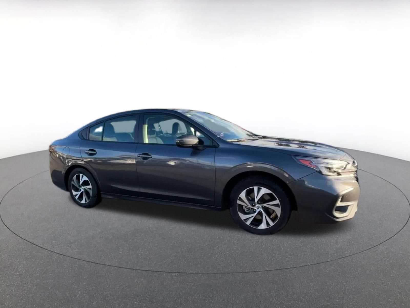 Used 2025 Subaru Legacy Premium AWD/4WD image 2