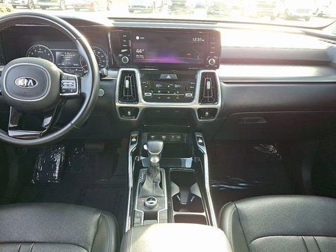 Used 2021 Kia Sorento SX image 16