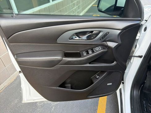 Used 2019 Chevrolet Traverse Premier AWD/4WD image 11
