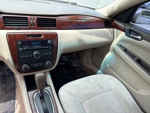 Used 2008 Chevrolet Impala LT FWD image 14