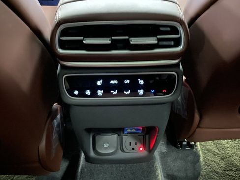 New 2025 Genesis GV80 3.5T Prestige image 24