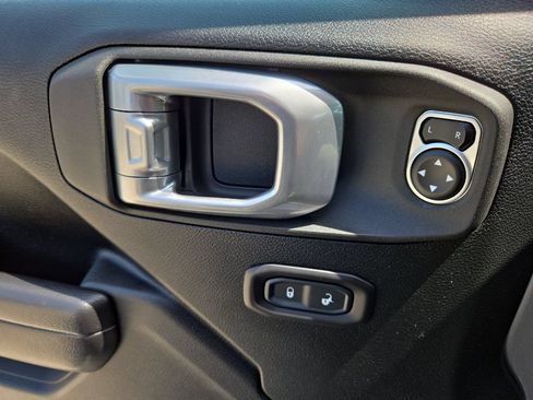 Used 2021 Jeep Wrangler Unlimited Sport w/ Sun And Sound Package AWD/4WD image 10