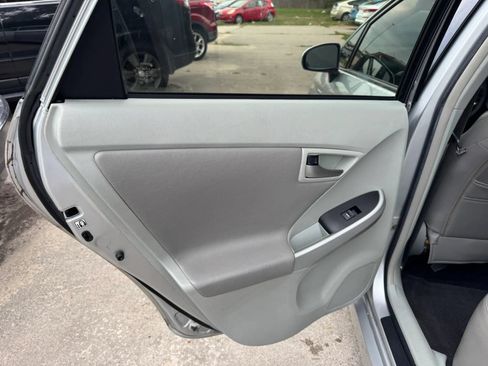 Used 2013 Toyota Prius Two FWD image 18