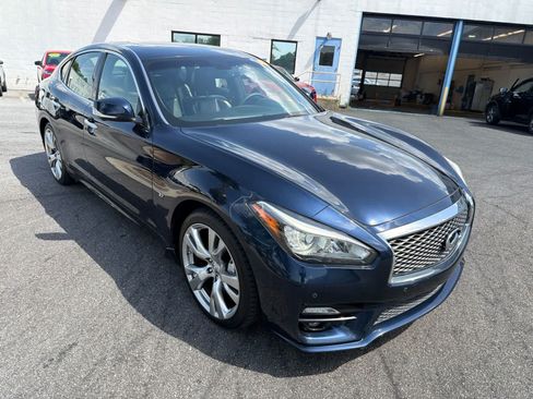 Used 2017 INFINITI Q70 3.7 w/ Sport Package RWD image 14