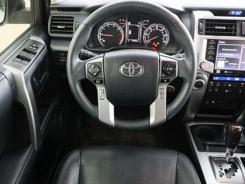 Used 2021 Toyota 4Runner Limited AWD/4WD image 25