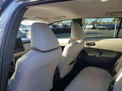 Used 2024 Toyota Corolla Cross L image 16