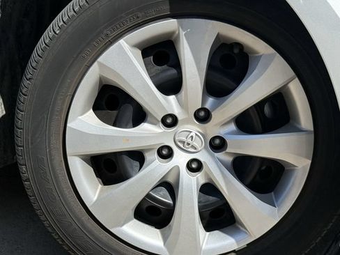 Used 2025 Toyota Corolla LE w/ Convenience Package FWD image 10