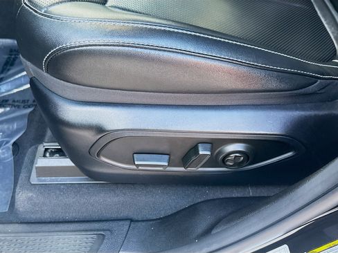 Used 2024 Jeep Grand Cherokee L Limited w/ Luxury Tech Group II image 16