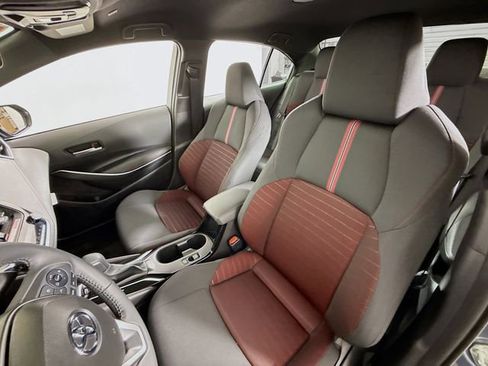 Used 2025 Toyota Corolla SE image 5