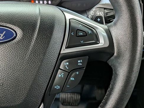 Used 2017 Ford Edge Titanium image 25