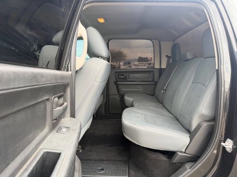 Used 2017 RAM 3500 Tradesman w/ Chrome Appearance Group image 17