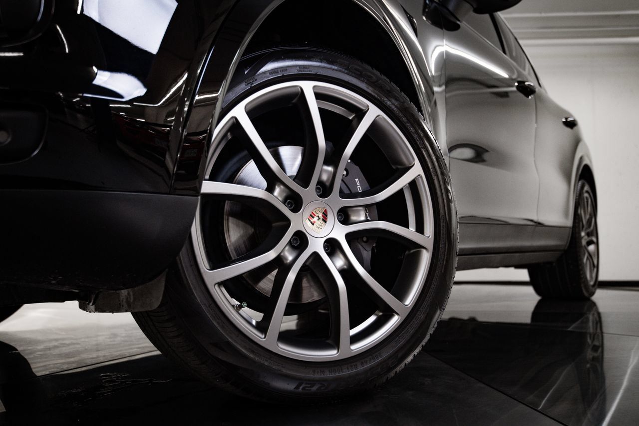 Used 2019 Porsche Cayenne AWD/4WD image 11