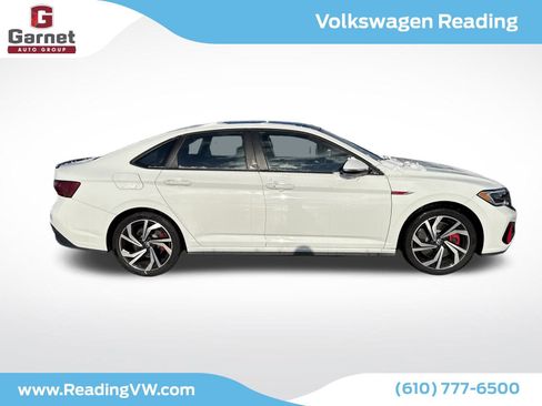 Used 2024 Volkswagen Jetta GLI Autobahn image 6