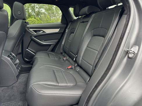 Used 2025 Jaguar F-PACE R-Dynamic S AWD/4WD image 27