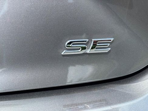 Used 2025 Toyota Camry SE FWD image 10