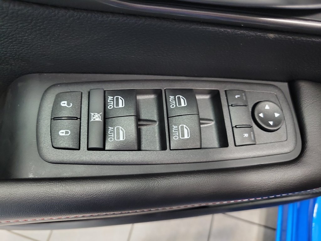New 2027 Chrysler Pacifica Select AWD/4WD image 23
