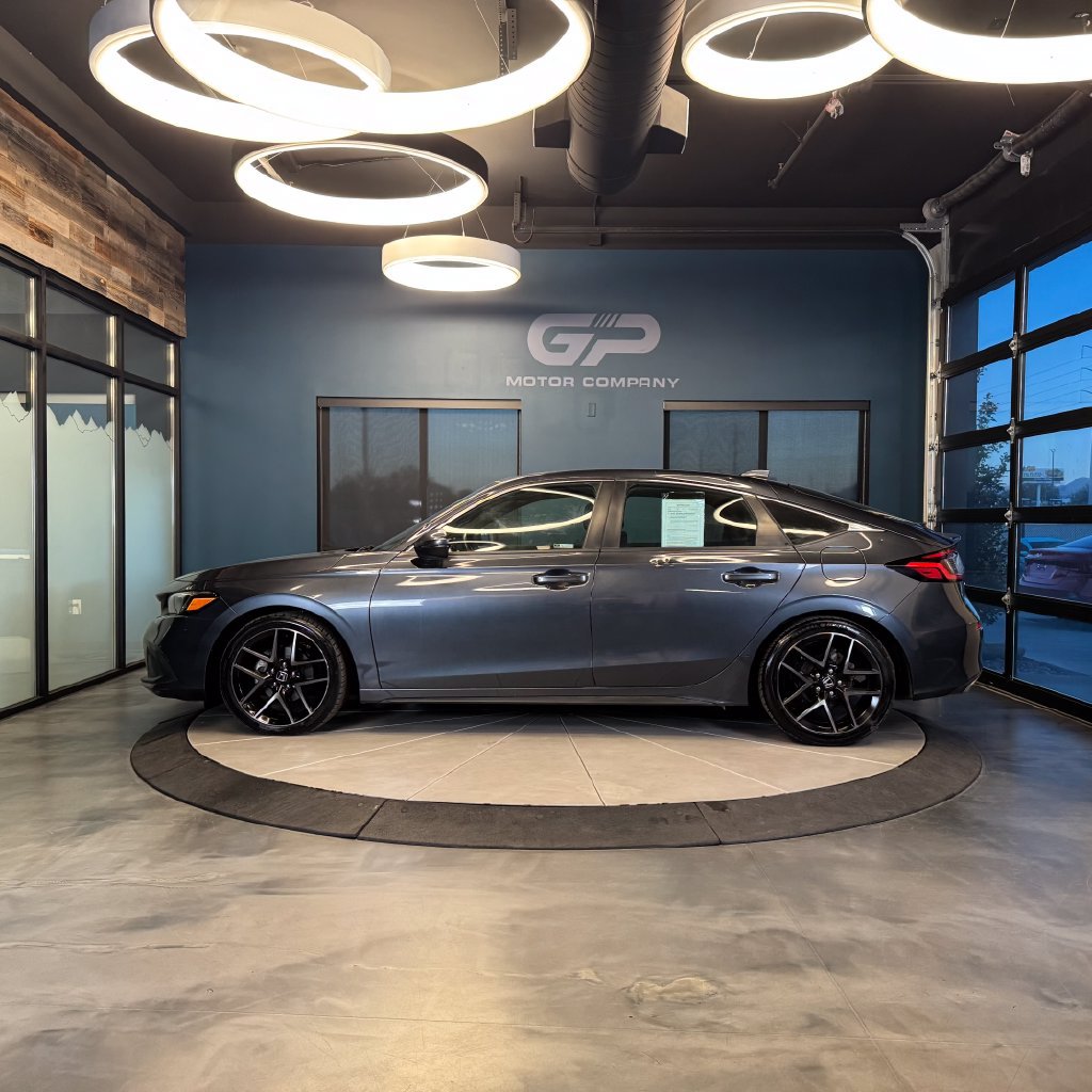Used 2022 Honda Civic Sport Touring image 6