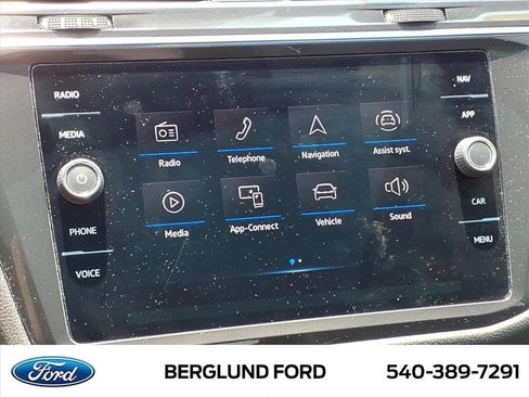 Used 2022 Volkswagen Tiguan SEL R-Line AWD/4WD image 25