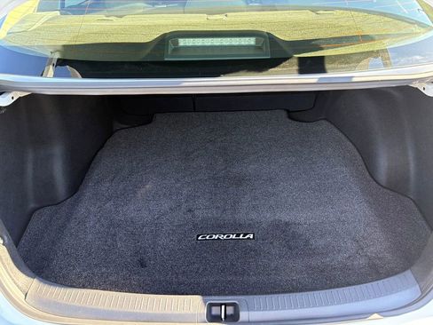 Used 2023 Toyota Corolla LE image 34
