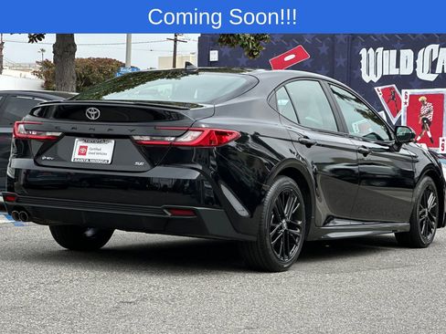 Certified 2025 Toyota Camry SE FWD image 4