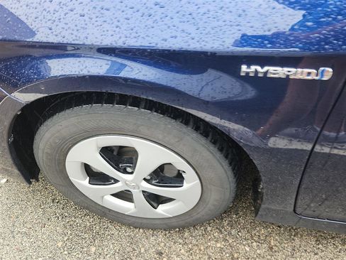 Used 2015 Toyota Prius Two FWD image 8