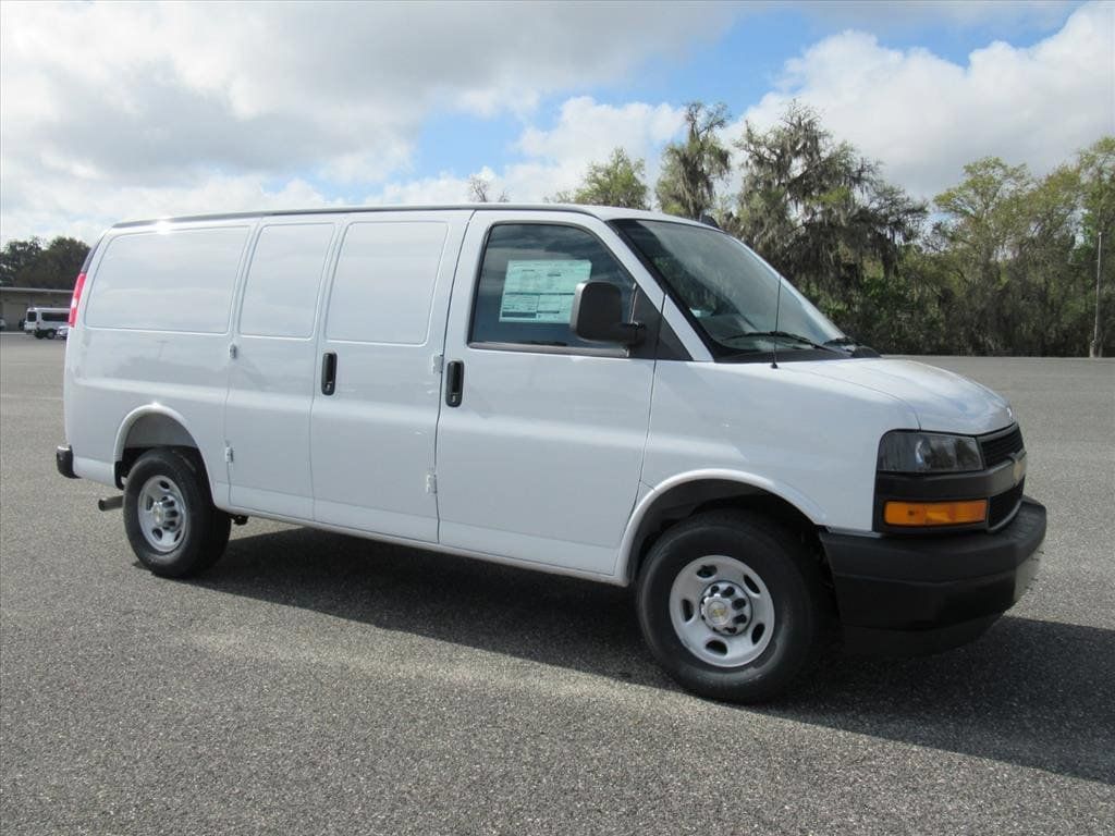 New 2026 Chevrolet Express 2500 RWD image 2