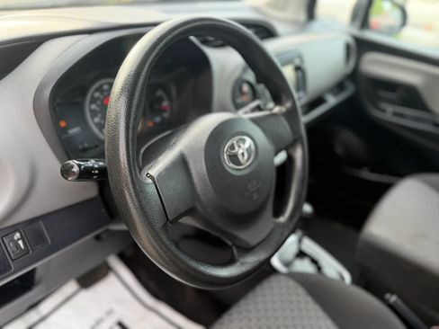 Used 2016 Toyota Yaris L FWD image 9