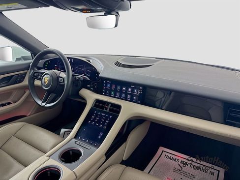 Used 2022 Porsche Taycan 4S image 30