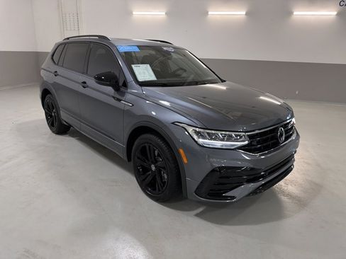 Certified 2024 Volkswagen Tiguan SE R-Line w/ MDO Package, Three-Row FWD image 4
