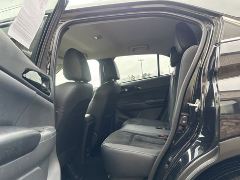 Used 2022 Mitsubishi Eclipse Cross SE image 10