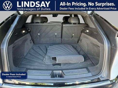Used 2025 Cadillac Lyriq Luxury AWD/4WD image 18