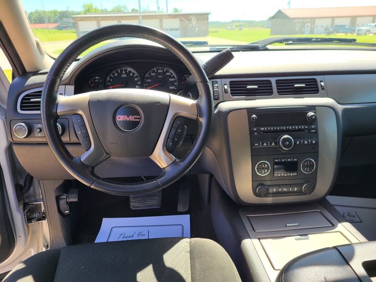 Used 2012 GMC Sierra 1500 SLE w/ All-Terrain Package AWD/4WD image 7