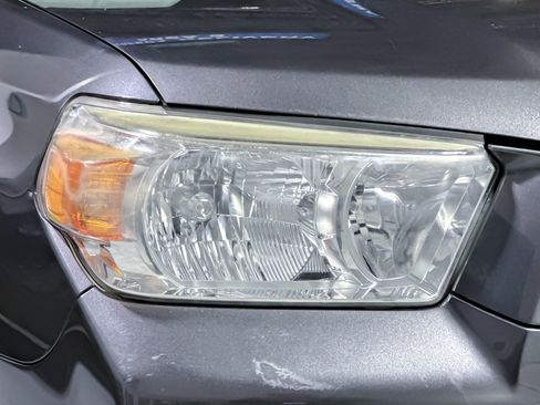 Used 2010 Toyota 4Runner Limited image 10