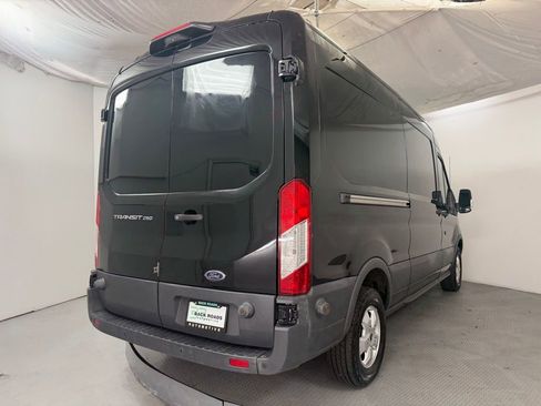 Used 2018 Ford Transit 250 148 Medium Roof RWD image 9