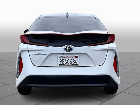 Certified 2022 Toyota Prius Prime LE image 4