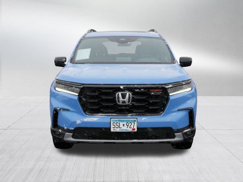 Certified 2025 Honda Pilot TrailSport image 2