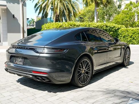 Used 2023 Porsche Panamera 4 Platinum Edition AWD/4WD image 27