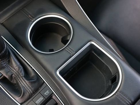 Used 2019 Toyota Avalon Touring FWD image 41