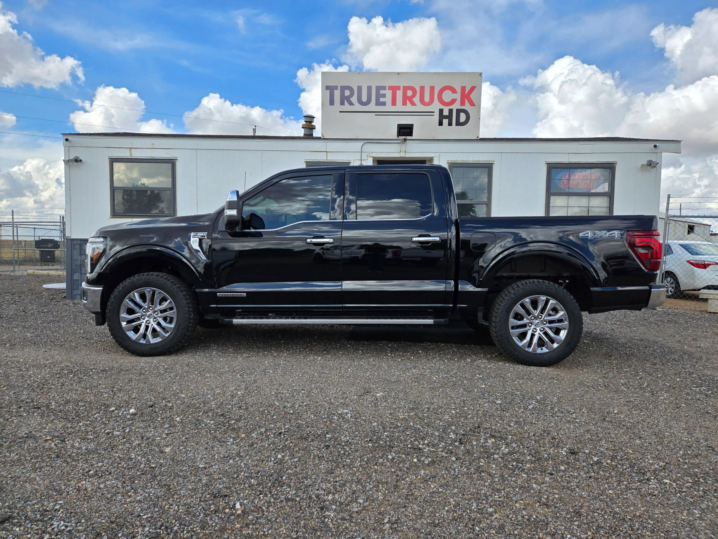 Used 2025 Ford F150 Lariat w/ Equipment Group 501A Mid AWD/4WD image 2