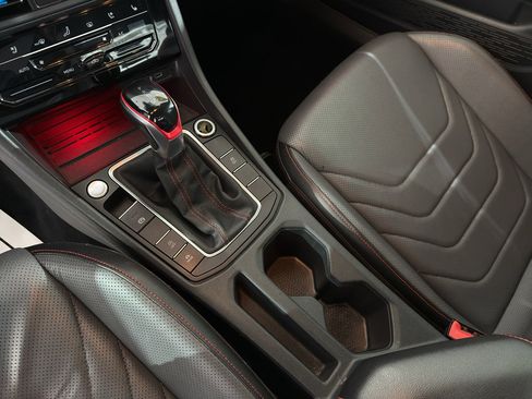 Used 2025 Volkswagen Jetta GLI Autobahn image 19