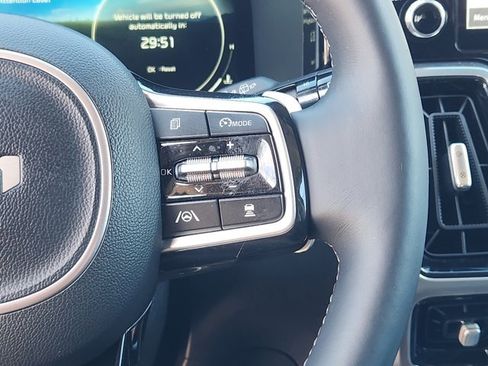 Certified 2023 Kia Sorento SX image 29