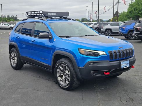 Used 2020 Jeep Cherokee Trailhawk w/ Cold Weather Group AWD/4WD image 8
