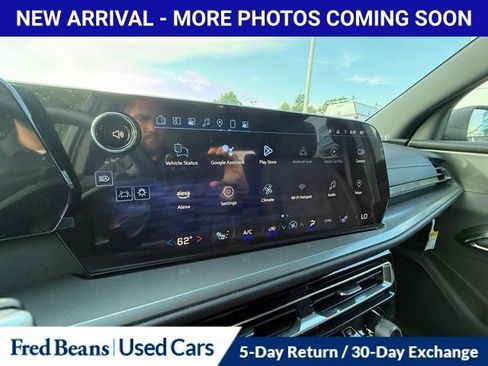 Used 2024 Chevrolet Traverse LS FWD image 20