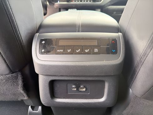 Certified 2024 Nissan Pathfinder SV FWD image 49