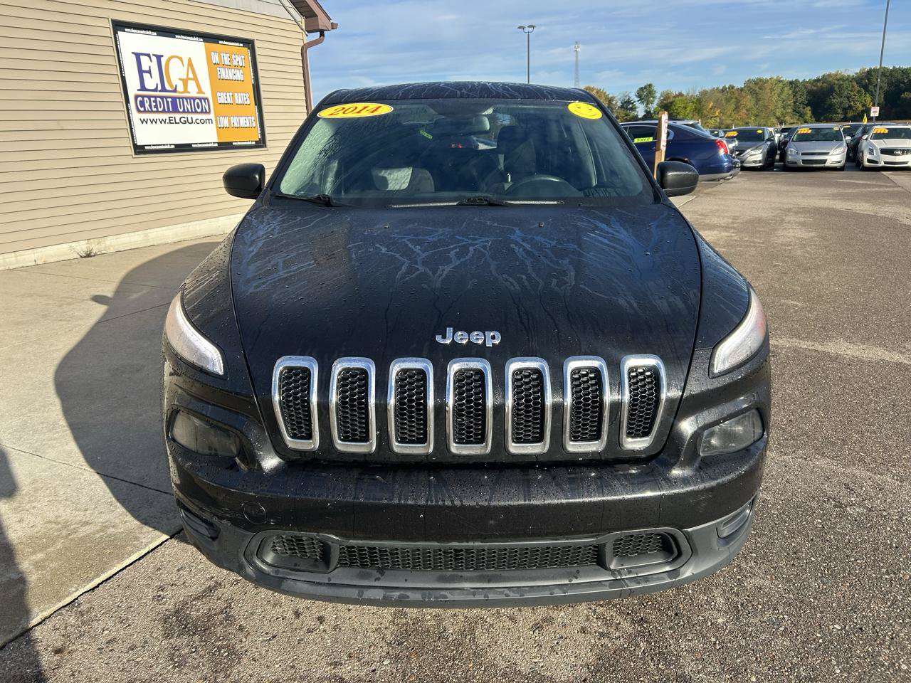 Used 2014 Jeep Cherokee Sport w/ Trailer Tow Group AWD/4WD image 2