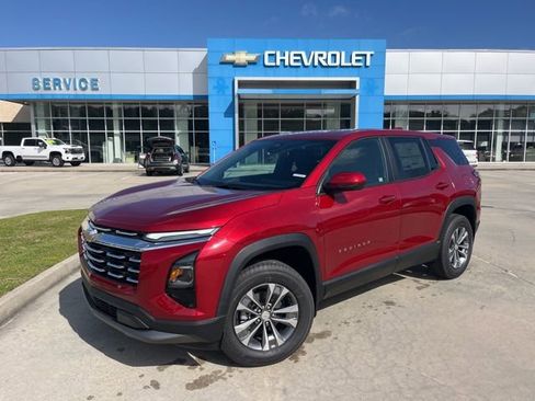 New 2026 Chevrolet Equinox LT FWD image 2