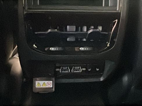 New 2025 Jeep Grand Cherokee Limited image 19