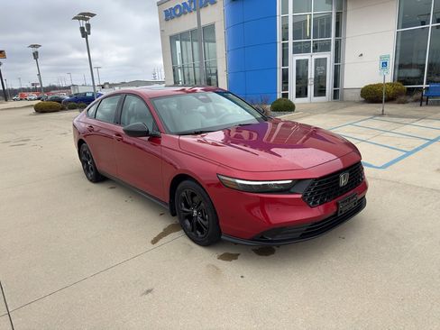 Used 2025 Honda Accord SE image 3