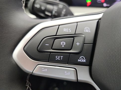New 2026 Volkswagen Tiguan SE AWD/4WD image 14