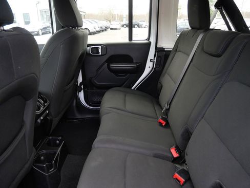 Used 2018 Jeep Wrangler Unlimited Sport S image 22